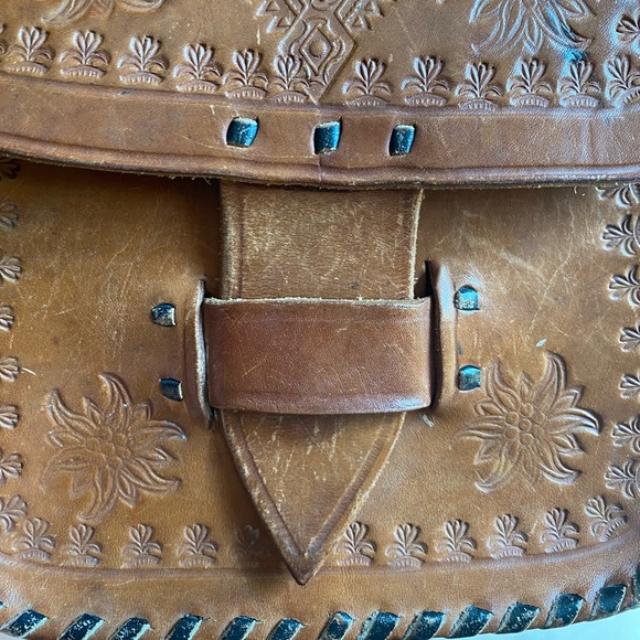 Vintage Real Leather Handmade Crossbody Bag! - Picture 4 of 6
